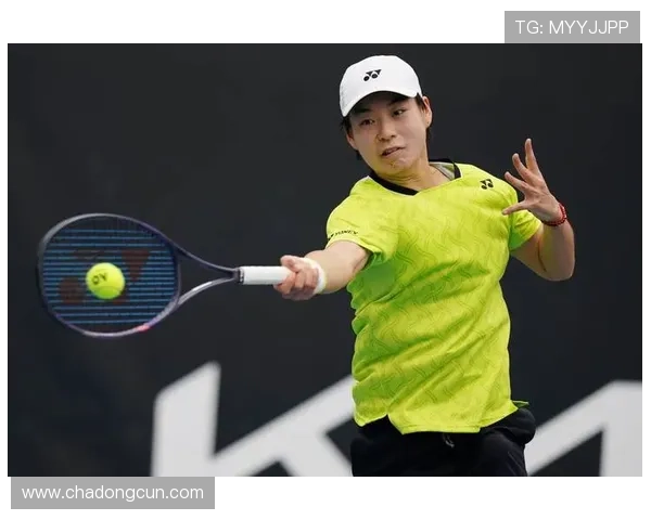 凯发体育网球运动员最新动态与明星访谈带你深入了解职业选手的训练生活 凯发体育网球运动员最新动态与明星访谈带你深入了解职业选手的训练生活