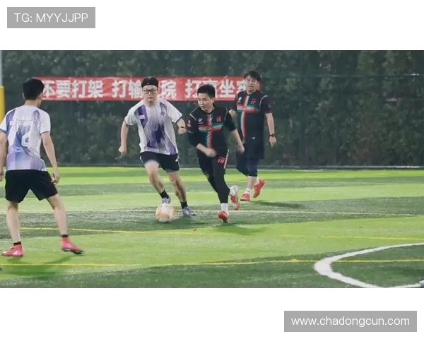 足球竞技真人对战:最新赛事资讯与精彩瞬间回放带你领略足球的无限魅力 足球竞技真人对战:最新赛事资讯与精彩瞬间回放带你领略足球的无限魅力